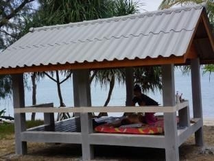 Cashew Resort0