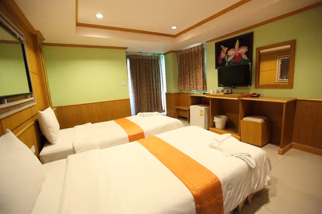 Standard Twin Room
