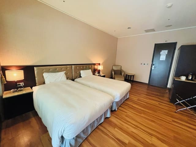 Western Style Guest Room