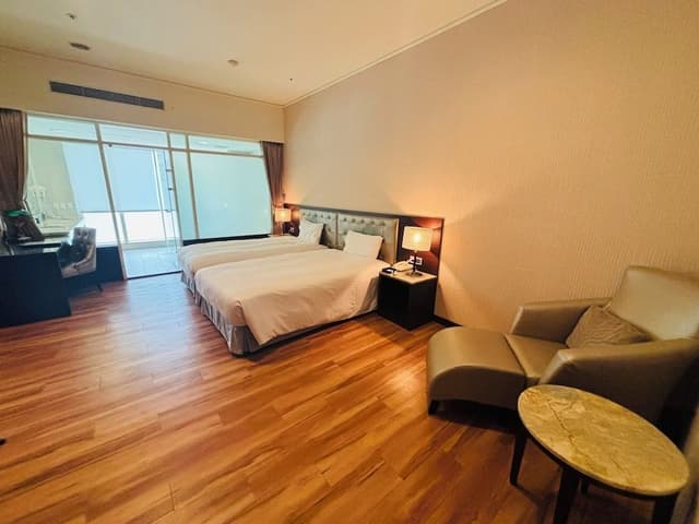 Western Style Guest Room