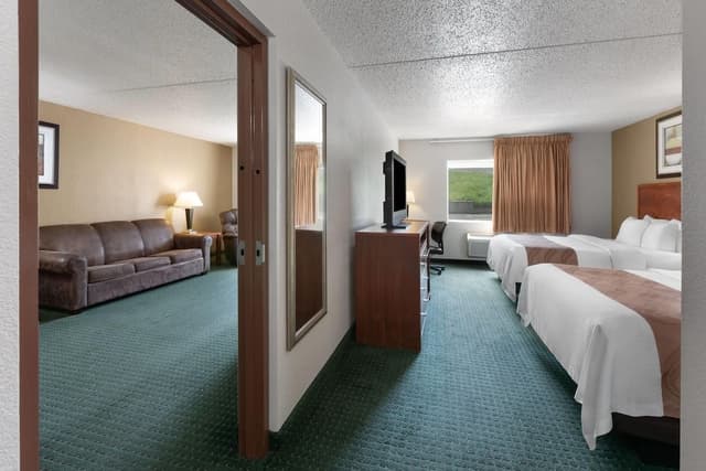Suite, 1 Bedroom, Non Smoking (2 Queen Beds)