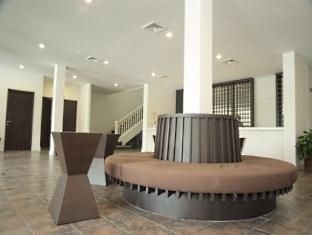 Bangpra Resort Hotel0
