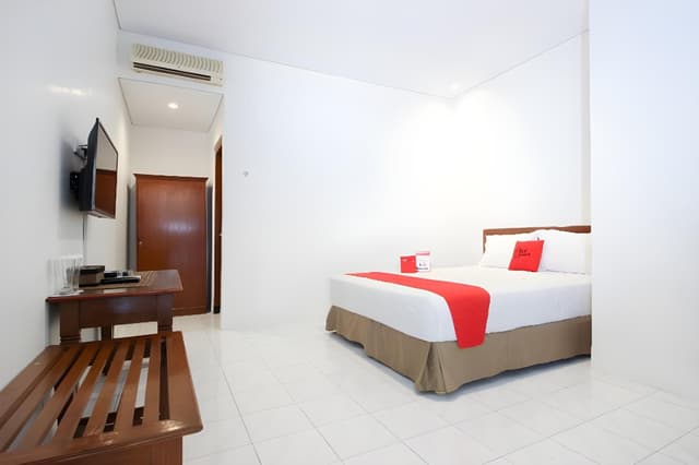 RedDoorz Room