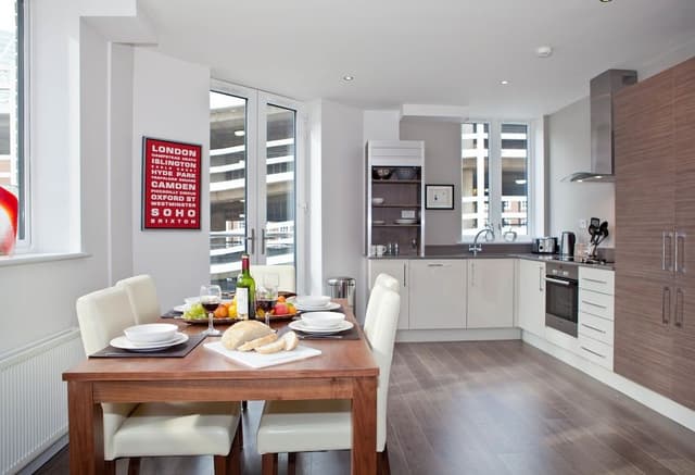 City Apartment, 2 Bedrooms, 2 Bathrooms
