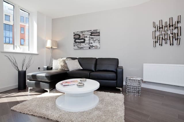 City Apartment, 2 Bedrooms, 2 Bathrooms