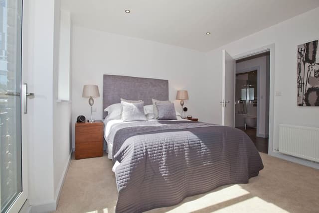 City Apartment, 2 Bedrooms, 2 Bathrooms