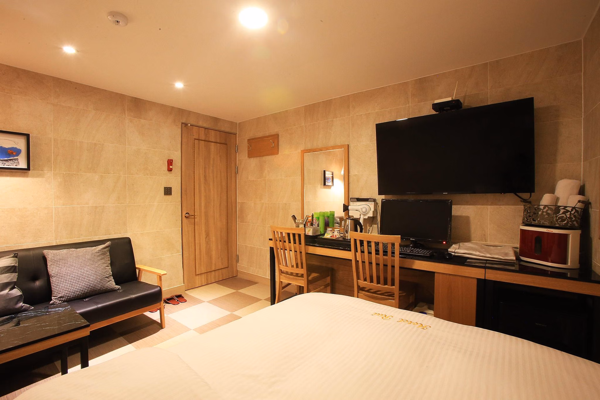 รุยโฮเต็ล (Rui Hotel)1