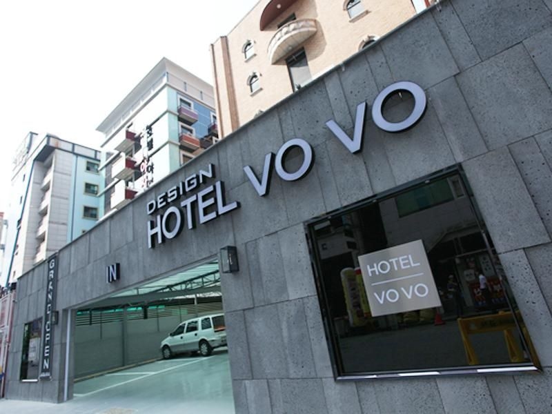 โรงแรม โวโว (Vovo Hotel)0