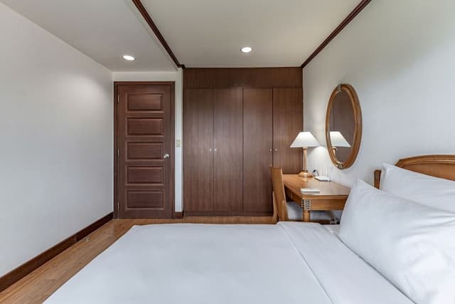 Deluxe Suite, 4 Bedrooms, Kitchen, City View