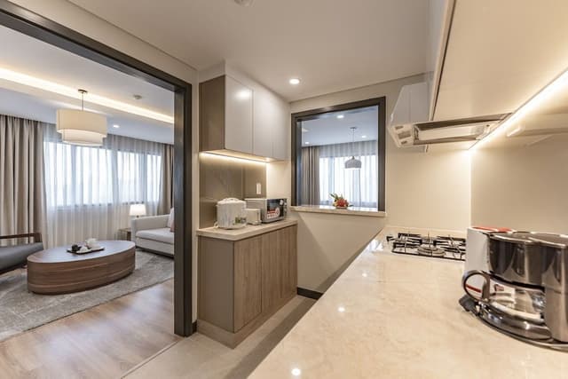 Executive Suite, 2 Bedrooms, Kitchen, City View