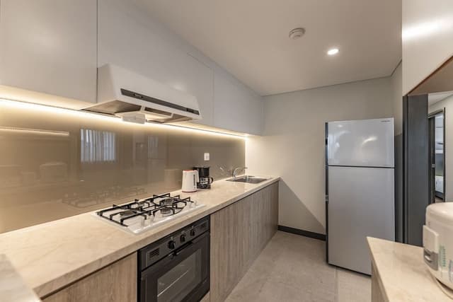 Executive Suite, 2 Bedrooms, Kitchen, City View