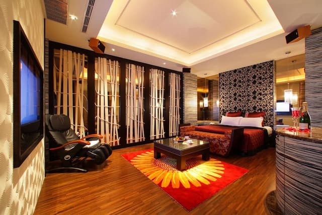 Deluxe Double Room, Bathtub