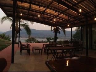 Kayom House - White Meranti House & Resort Kayom House - White Meranti House & Resort