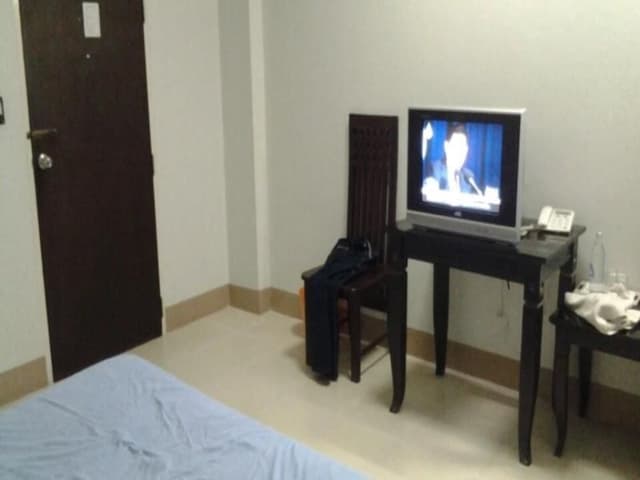 Standard Air Conditioning Twin Bed