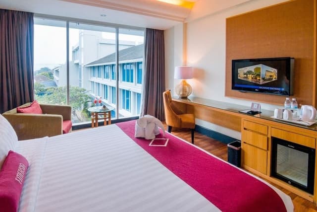 Deluxe Room, 1 King Bed