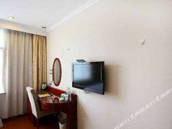 GTR - Guest Room with One 1.8M Bed