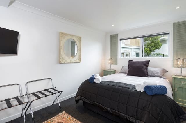 Deluxe Queen Room
