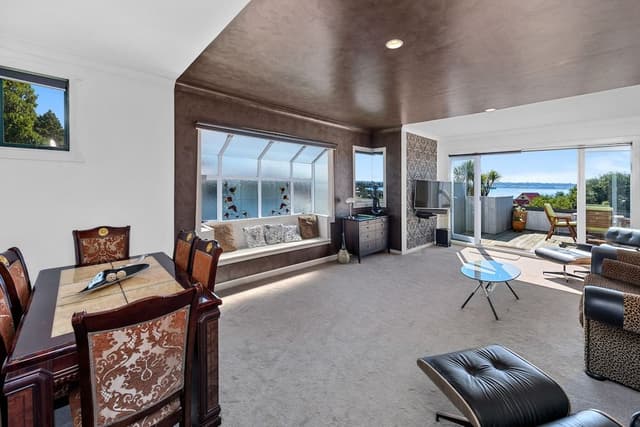 Exclusive Penthouse, 1 King Bed, Lake View