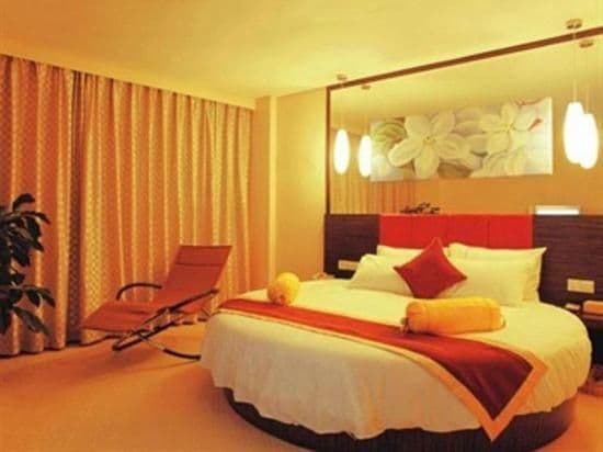 Romantic Fashion Room