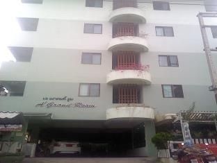 A Grand Room Apartment4