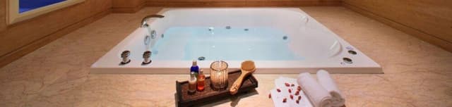 Deluxe Double Room (Check in after 21:00 on Sat, continuous stay must check out)