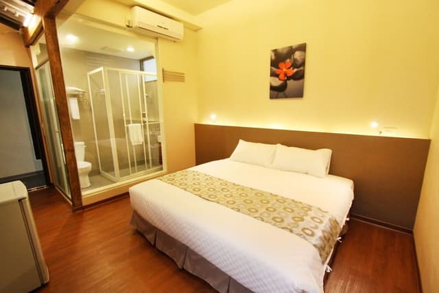 House, Multiple Beds, Balcony
