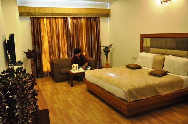 Deluxe Room, City View
