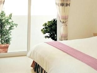 โรงแรมแจน (Jan Hotel)1