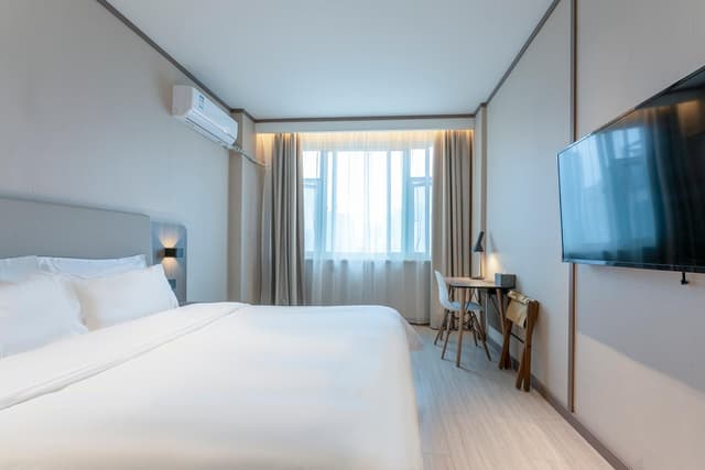 Huazhu - Superior BedRoom