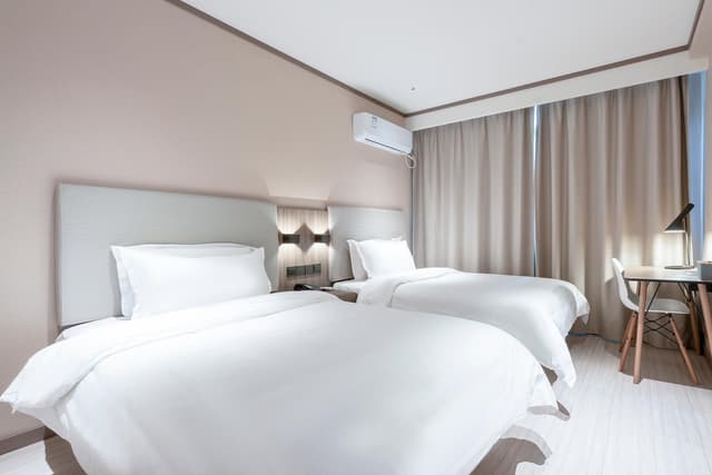 Huazhu - Twin Room