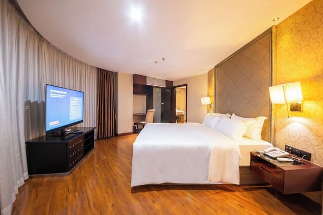 Executive Suite, 1 Queen Bed
