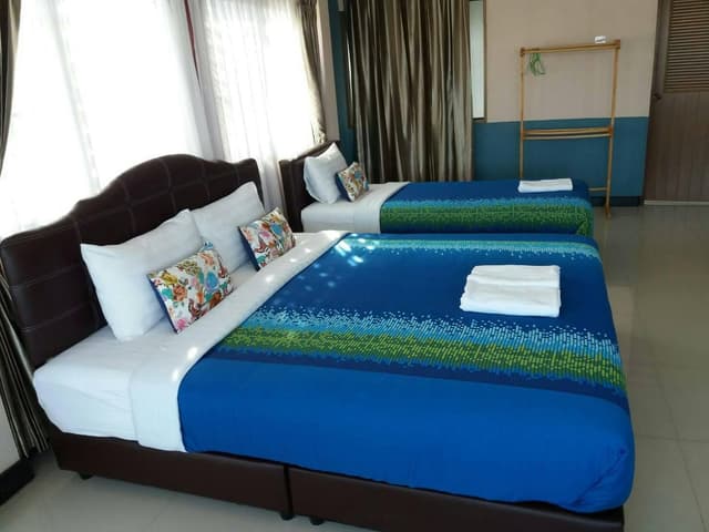 Grand Deluxe River View Triple Room