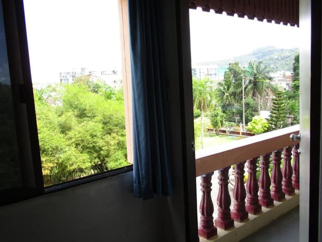 1 Bed Suite