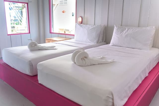 Standard Twin Room, 2 Twin Beds, Private Bathroom