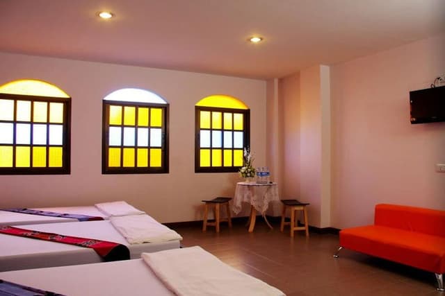 Triple Bed