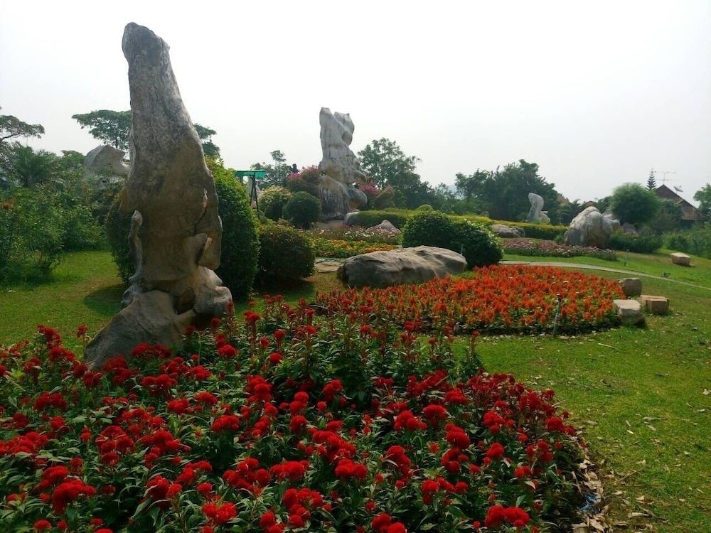 อาราญาน่า ภูพิมาน รีสอร์ท แอนด์ สปา (Arayana Phupimarn Resort & Spa)1