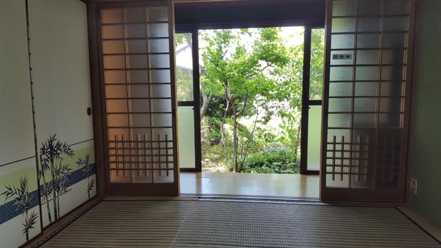 Japanese Style - Non-Smoking