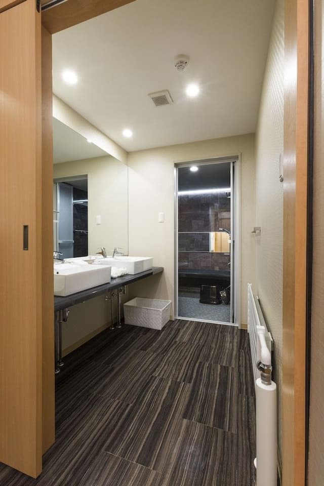 Deluxe Twin Room, Accessible, Bathtub (2 bed + Futon) for Japanese Cuisine