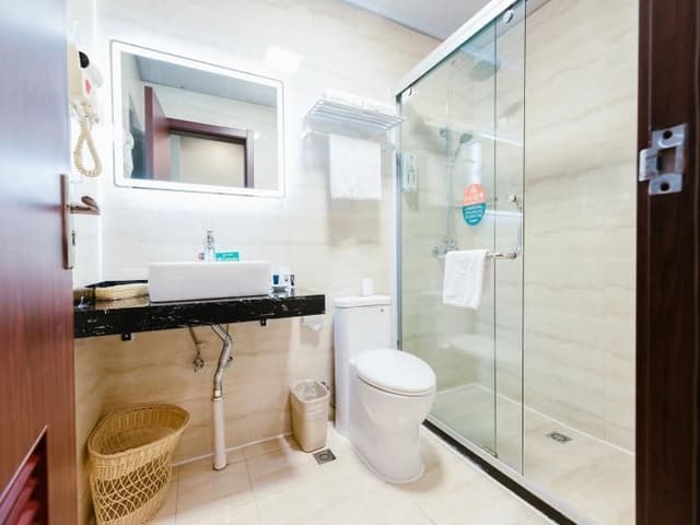 Hotel Queen Room