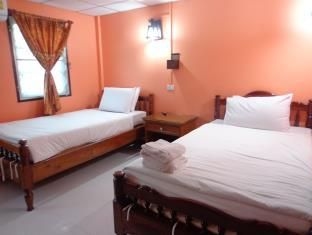 Baan Pi Klao Guest House0