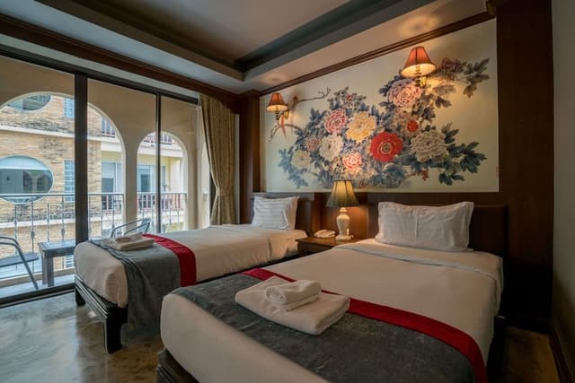 Standard Twin Room