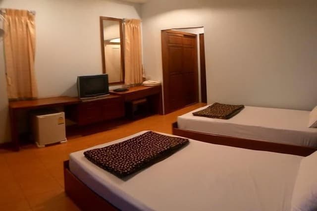 Standard Twin Air Conditioned Room