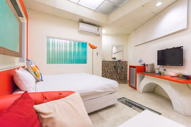 Standard Double Room (202)
