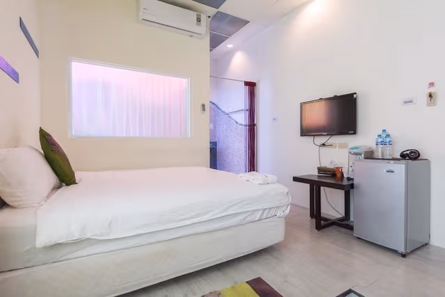 Standard Double Room (205)
