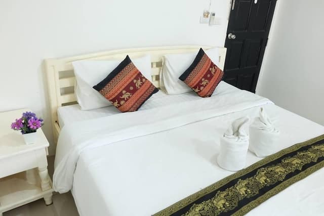 Standard Double Bed