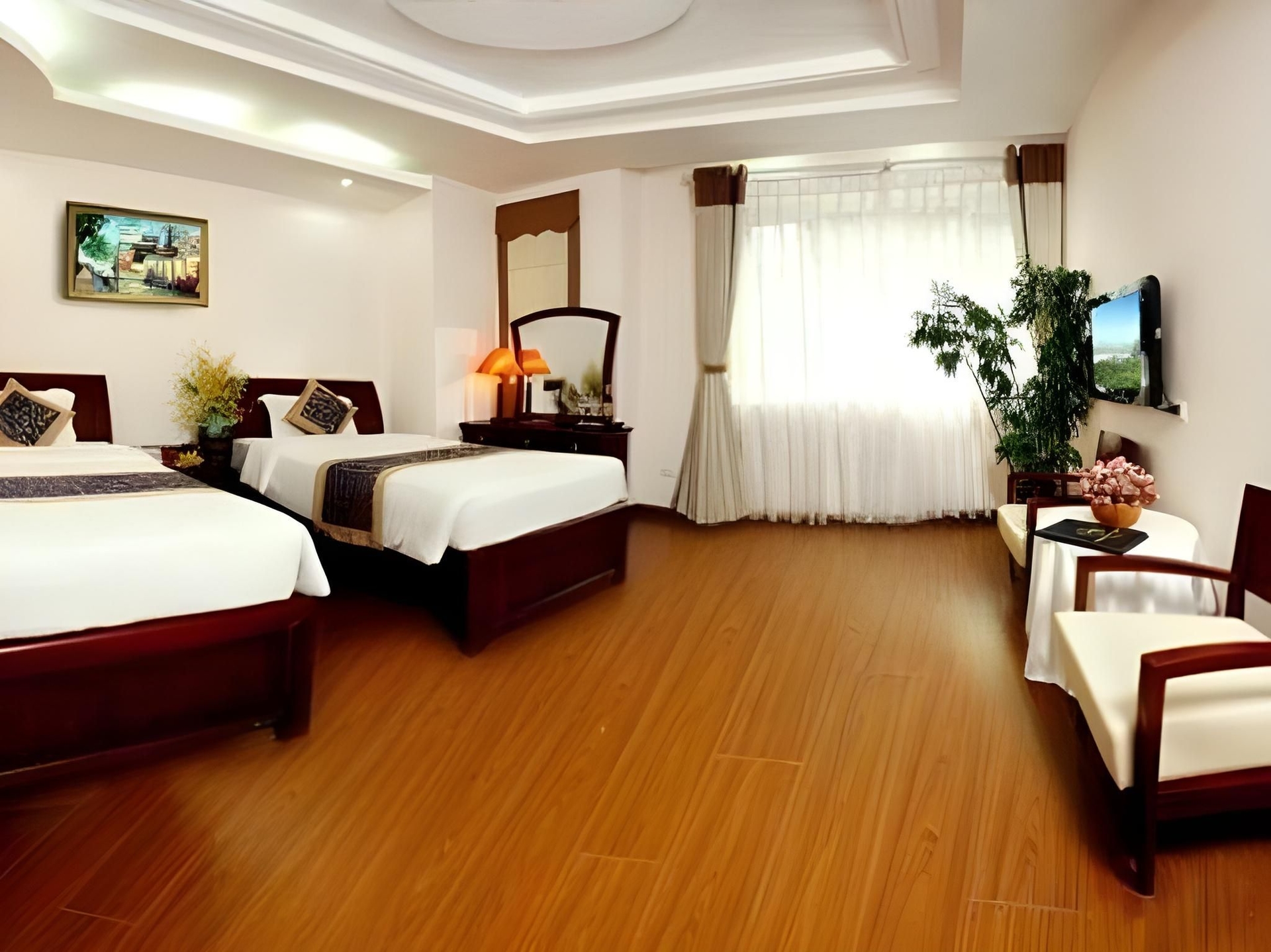 โรงแรมเลคไซด์ พาเลซ (Lakeside Palace Hotel)2