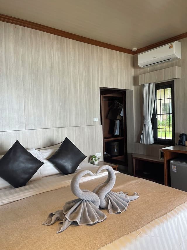 Air Con Beach Front Bungalow 2 Persons