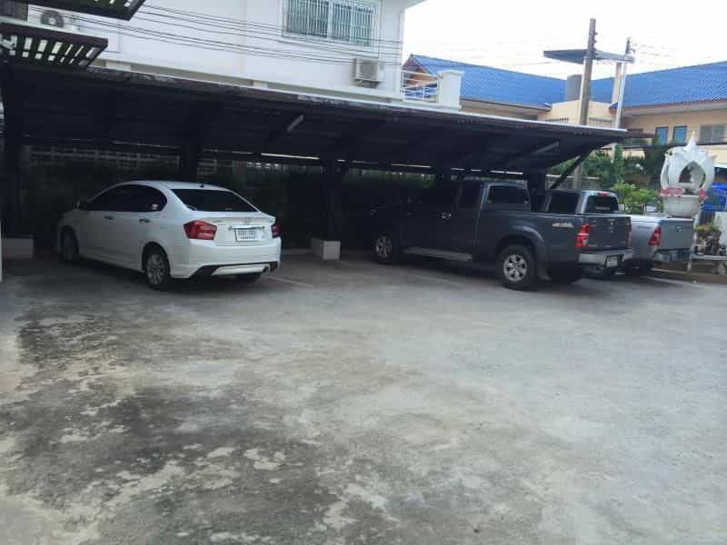 ลีฟวิ่ง อพาร์ตเมนท์ ลีฟวิ่ง อพาร์ตเมนท์