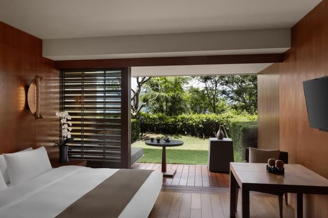 Suite Courtyard