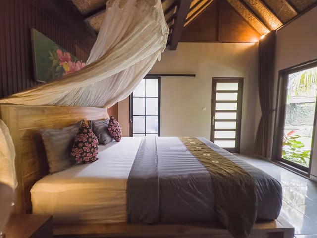 5 Bedrooms Private Pool Villa